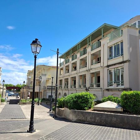 Appartement Avec Piscine, Tennis & Balcon, Centre-Ville Chatelaillon-Plage, 6 Pers, 2 Ch - Fr-1-706-17 エクステリア 写真