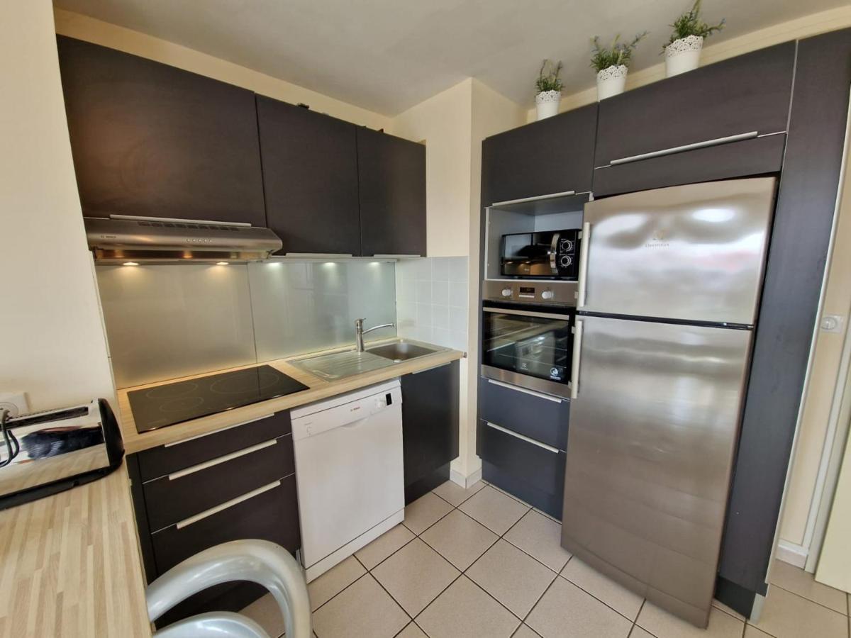 Appartement Avec Piscine, Tennis & Balcon, Centre-Ville Chatelaillon-Plage, 6 Pers, 2 Ch - Fr-1-706-17 エクステリア 写真