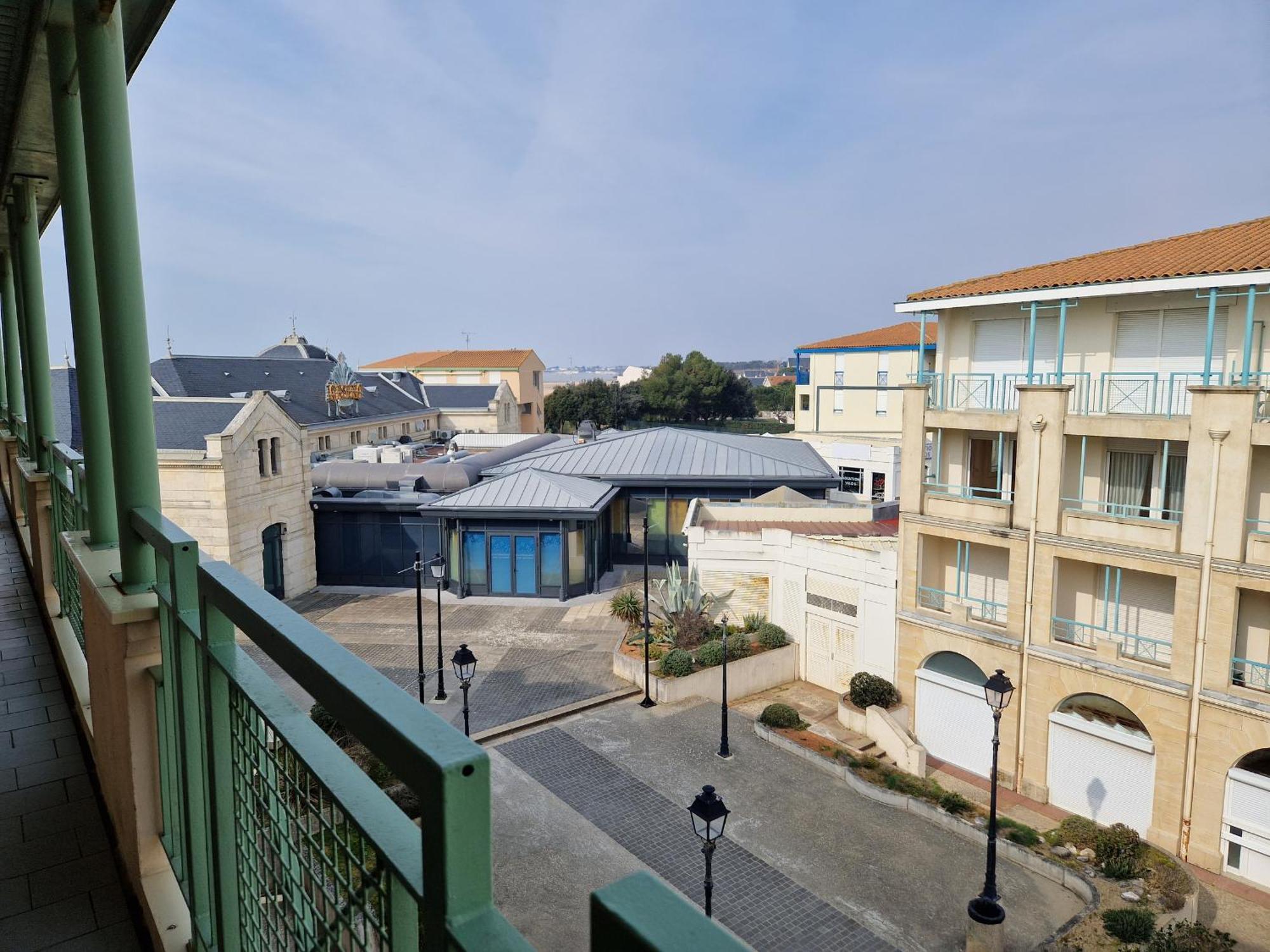 Appartement Avec Piscine, Tennis & Balcon, Centre-Ville Chatelaillon-Plage, 6 Pers, 2 Ch - Fr-1-706-17 エクステリア 写真
