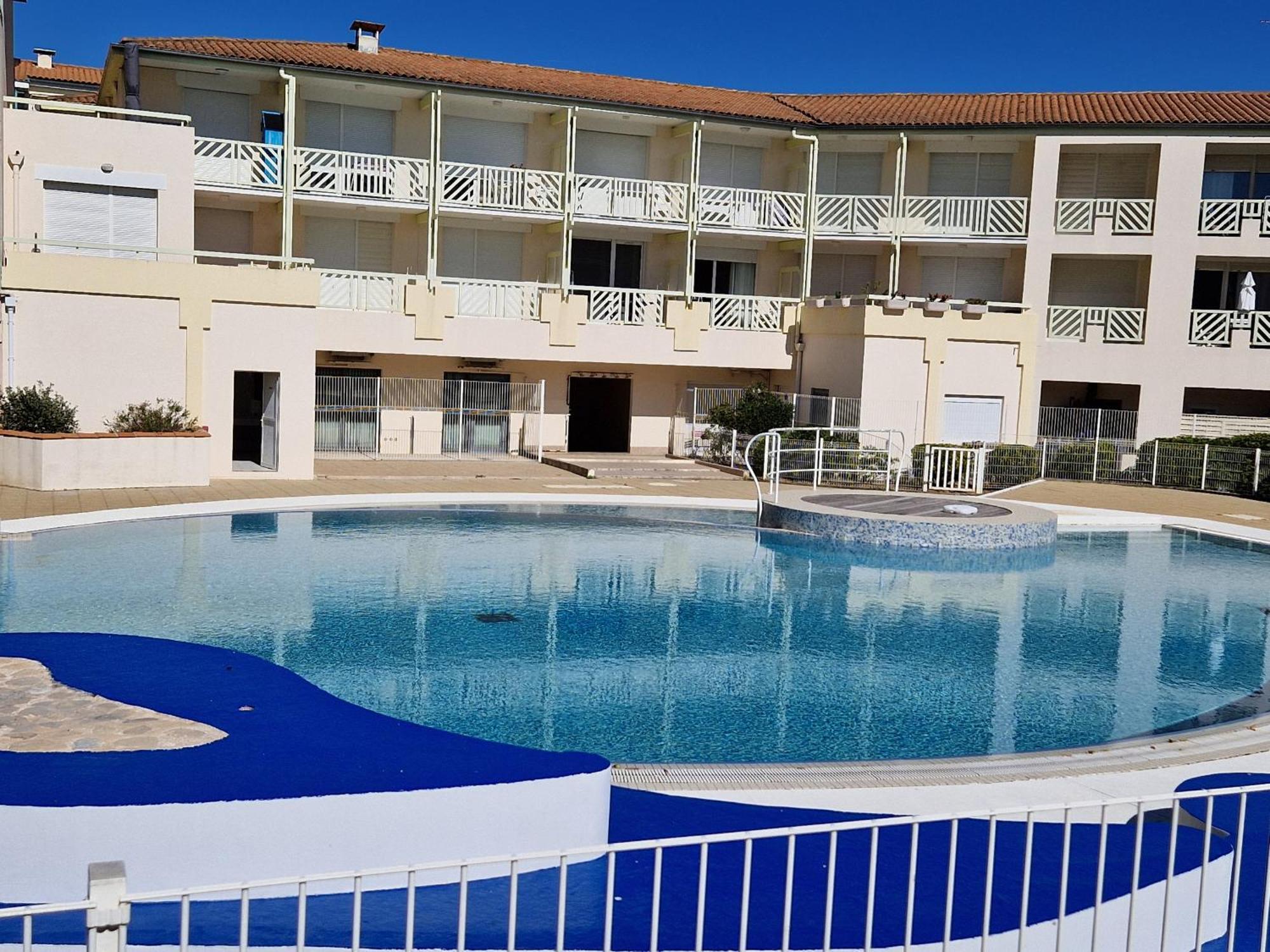 Appartement Avec Piscine, Tennis & Balcon, Centre-Ville Chatelaillon-Plage, 6 Pers, 2 Ch - Fr-1-706-17 エクステリア 写真
