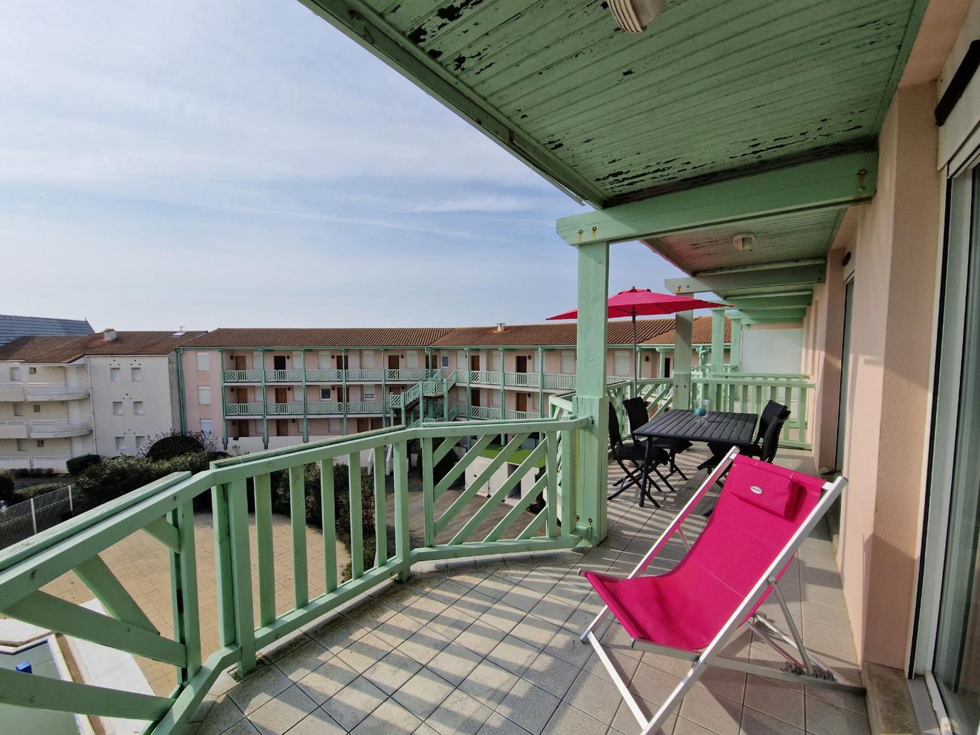 Appartement Avec Piscine, Tennis & Balcon, Centre-Ville Chatelaillon-Plage, 6 Pers, 2 Ch - Fr-1-706-17 エクステリア 写真