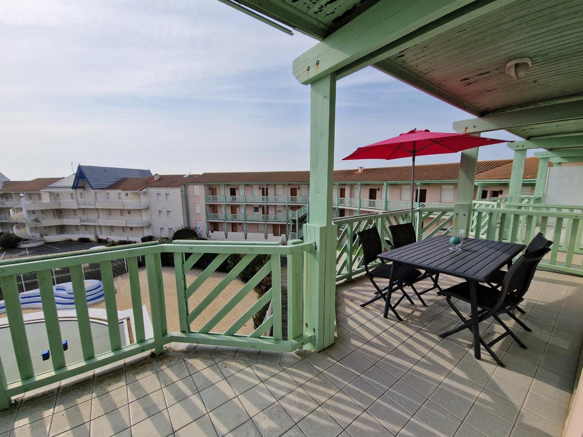 Appartement Avec Piscine, Tennis & Balcon, Centre-Ville Chatelaillon-Plage, 6 Pers, 2 Ch - Fr-1-706-17 エクステリア 写真
